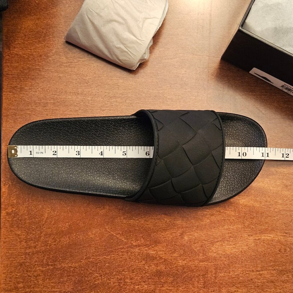 W-9; M-7 Vince Watley Woven Slide Sandals In Black - Picture 14 of 15